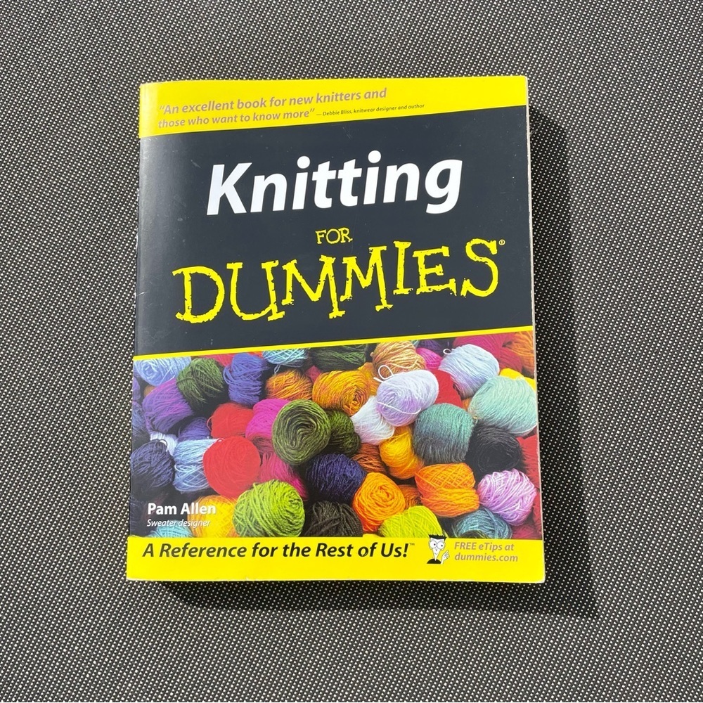 BOOK: Knitting for Dummies | Informational Self Help Hobbies Arts
